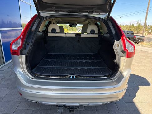 Used 2017 Volvo XC60 T5 Inscription w/ Advanced Package AWD/4WD image 9
