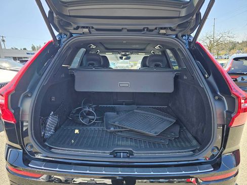 Certified 2024 Volvo XC60 T8 Ultimate w/ Protection Package Premier AWD/4WD image 18