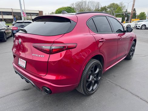 Used 2022 Alfa Romeo Stelvio Veloce AWD/4WD image 14