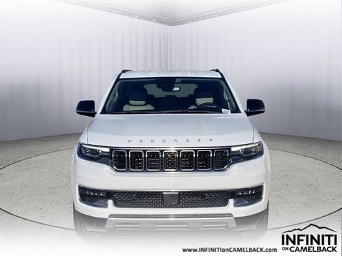 Used 2023 Jeep Wagoneer L Series II image 8