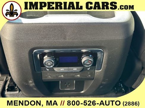 New 2026 Chevrolet Suburban Premier image 20