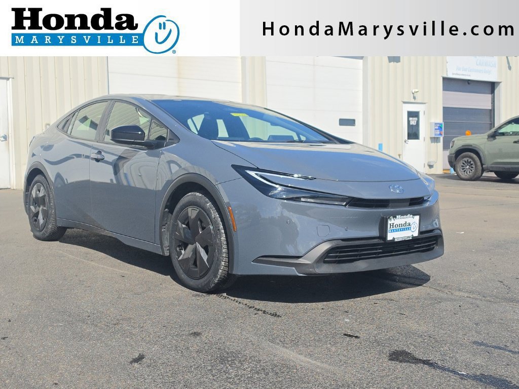 Used 2025 Toyota Prius LE FWD image 1
