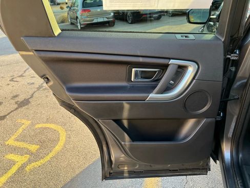 Used 2019 Land Rover Discovery Sport SE AWD/4WD image 27