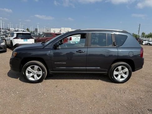 Used 2014 Jeep Compass Latitude AWD/4WD image 2