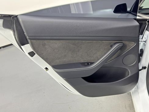 Used 2022 Tesla Model 3 image 46