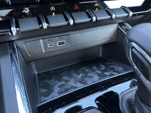 New 2026 GMC Canyon Elevation w/ Convenience Package image 28