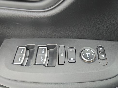 Certified 2024 Honda HR-V EX-L image 27