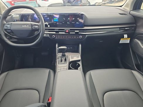 New 2026 Kia Sportage EX FWD image 12