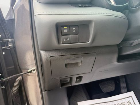 Used 2023 Toyota Highlander XSE image 20