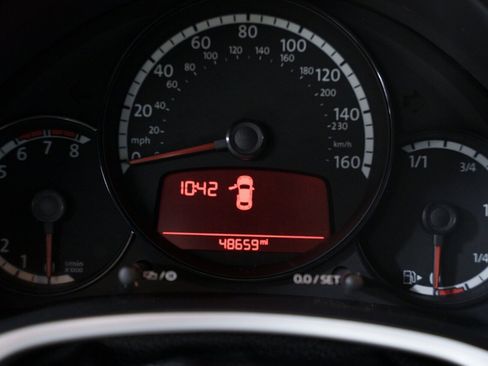 Used 2013 Volkswagen Beetle 2.5 FWD image 7