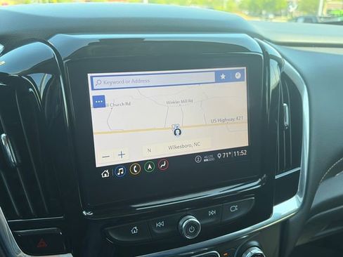 Used 2020 Chevrolet Traverse LT w/ LT Premium Package image 20