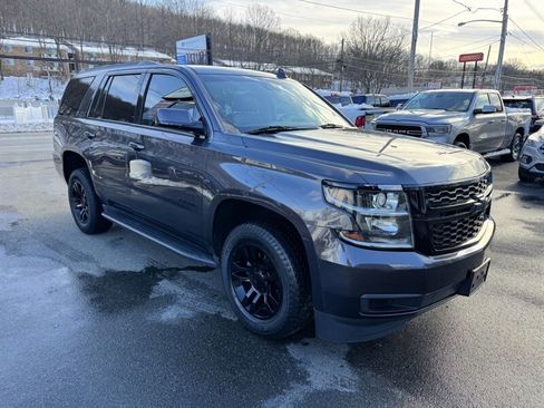 Used 2018 Chevrolet Tahoe LT image 3