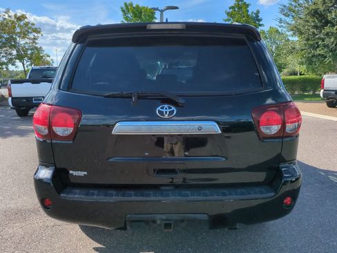 Used 2018 Toyota Sequoia Platinum AWD/4WD image 5