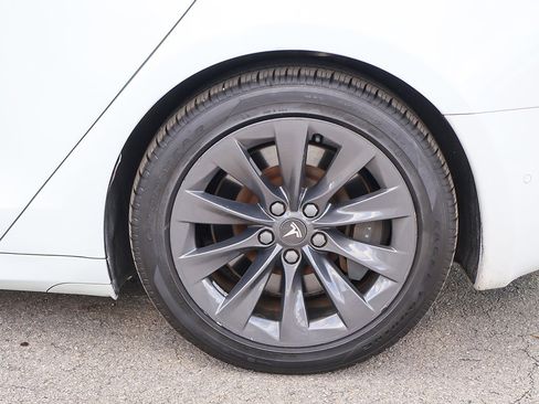 Used 2019 Tesla Model S 100D image 21