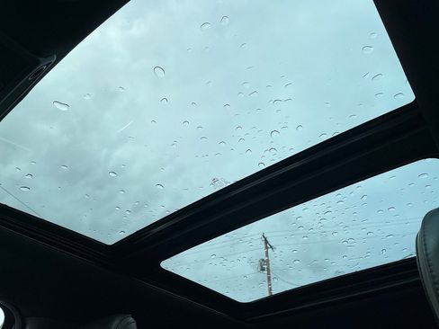 Used 2016 Ford F150 Platinum w/ Equipment Group 701A Luxury image 26