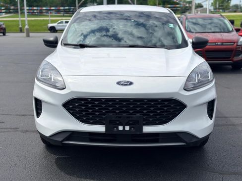 Used 2022 Ford Escape SE FWD image 2