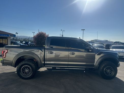 Used 2019 Ford F150 Raptor w/ Equipment Group 802A Luxury AWD/4WD image 4