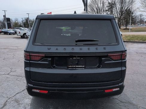 Used 2024 Jeep Wagoneer Series II w/ Convenience Group I image 6