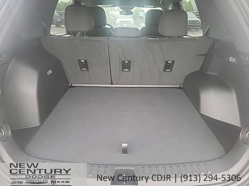 Used 2026 GMC Terrain Elevation FWD image 18