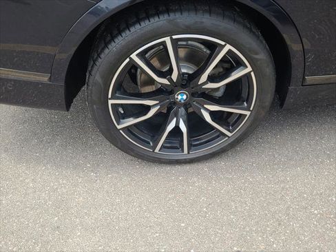 Used 2019 BMW X7 xDrive40i w/ Premium Package AWD/4WD image 12