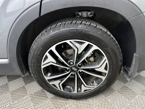 Used 2019 Hyundai Santa Fe Limited image 22
