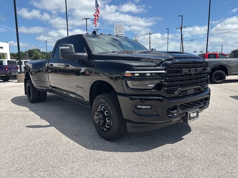 New 2026 RAM 3500 Laramie AWD/4WD image 8