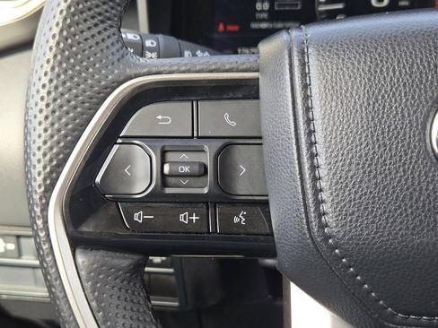Used 2024 Toyota Tundra Limited image 29