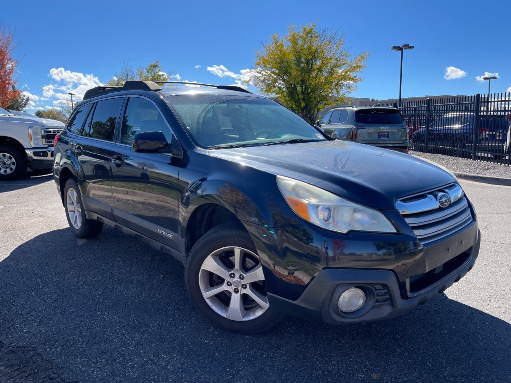 Used 2013 Subaru Outback 2.5i Premium w/ Popular Pkg 1B AWD/4WD image 1