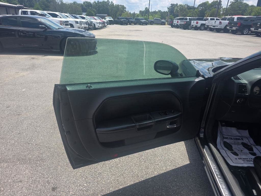 Used 2013 Dodge Challenger R/T RWD image 6