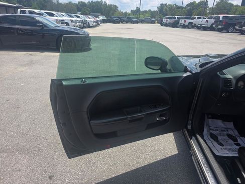 Used 2013 Dodge Challenger R/T RWD image 6