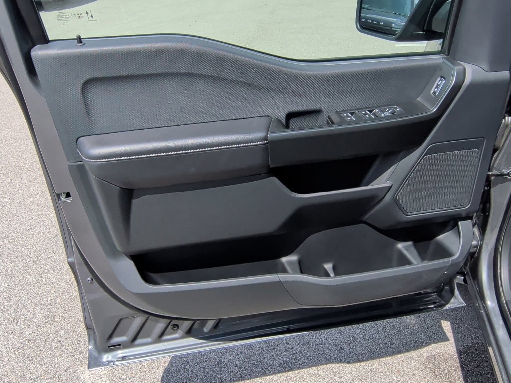 Used 2025 Ford F150 STX w/ Equipment Group 200A RWD image 10