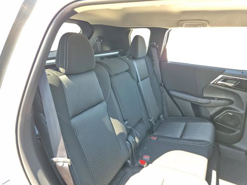 New 2026 Mitsubishi Outlander ES image 31