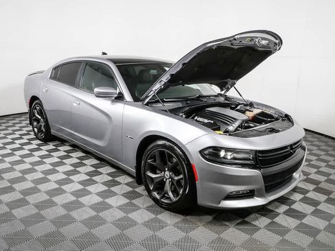 Used 2018 Dodge Charger R/T w/ Plus Group image 34