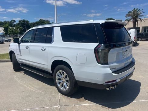 New 2026 Chevrolet Suburban Premier w/ Sun And Tow Package RWD image 4