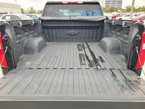 Used 2025 Chevrolet Silverado 1500 Custom Trail Boss w/ Dark Appearance Package image 10