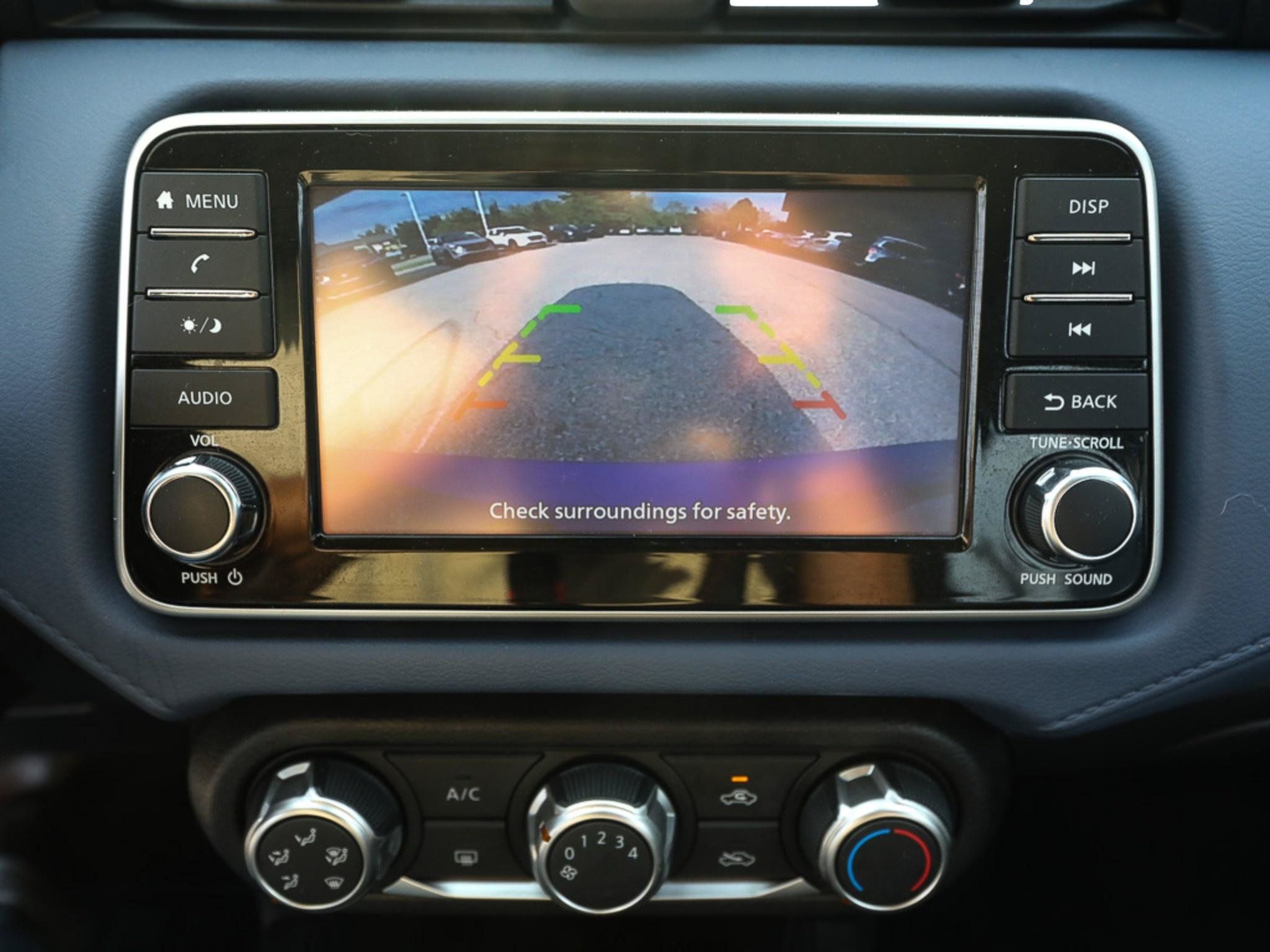 Used 2023 Nissan Versa SV FWD image 17