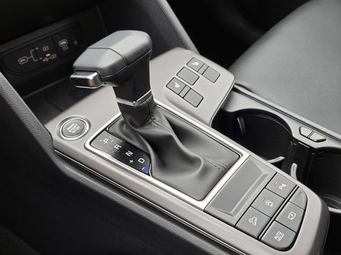 New 2026 Kia Sportage SX FWD image 17