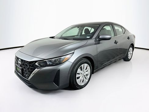 Used 2024 Nissan Sentra S FWD image 3