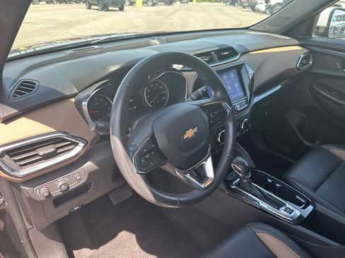 Used 2021 Chevrolet TrailBlazer ACTIV w/ Sun and Liftgate Package AWD/4WD image 11