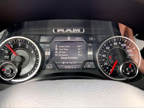 Used 2019 RAM 1500 Laramie AWD/4WD image 26