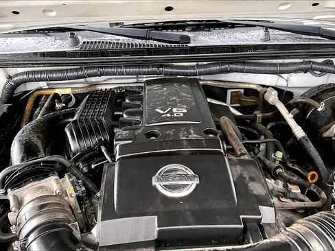 Used 2016 Nissan Frontier SV image 32