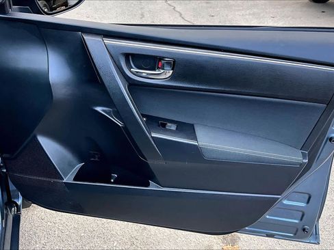 Used 2017 Toyota Corolla LE w/ Carpet Mat Package (TMS) image 20