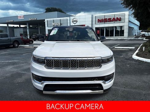 Used 2024 Jeep Grand Wagoneer L 4WD image 10