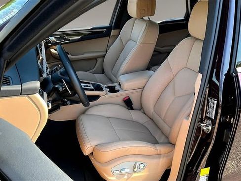 Used 2026 Porsche Macan AWD/4WD image 20