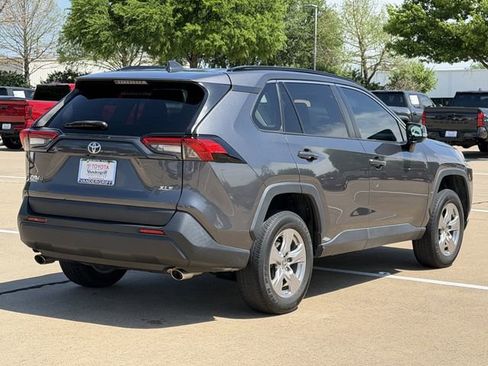 Certified 2022 Toyota RAV4 XLE w/ Convenience Package image 4