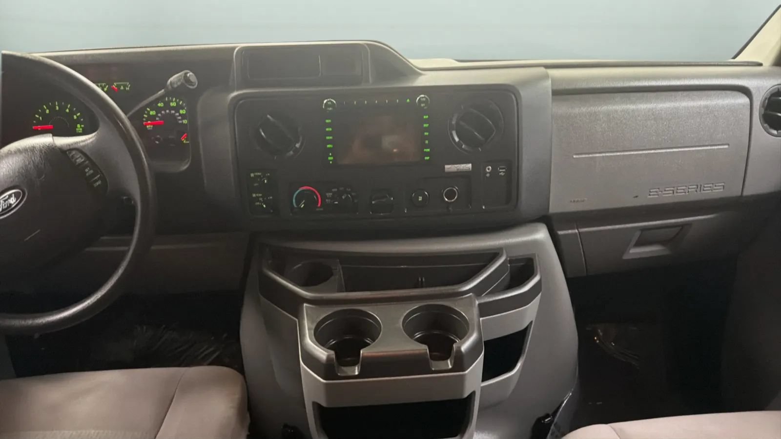 Used 2012 Ford E-350 and Econoline 350 XLT RWD image 15