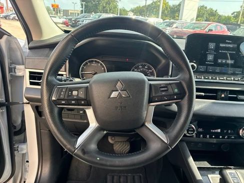 Used 2024 Mitsubishi Outlander SE FWD image 21
