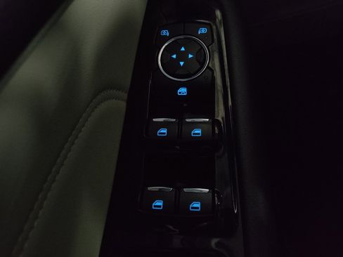 Used 2018 Ford Edge Titanium w/ Technology Package image 27