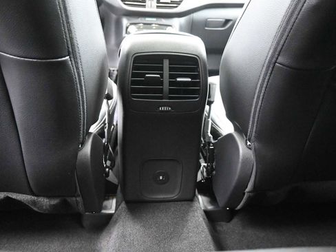 Used 2025 Ford Escape SE w/ PHEV Premium Package image 26