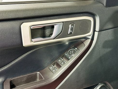 Used 2020 Ford Explorer XLT w/ Equipment Group 202A image 27